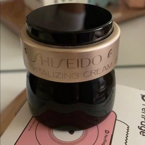 Shiseido revitalizing cream